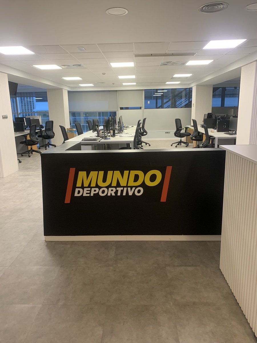 Pol Rodriguez (@polrodri) on Twitter photo Content d'explicar que formaré part de la redacció de <a href="/mundodeportivo/">Mundo Deportivo</a>!
Deixo la ràdio després d'uns meravellosos anys, però ara és moment d'un nou repte🤞🏻
PD: demano disculpes a tothom que no li hagi comunicat, "no he tingut temps"😅 Content d'explicar que formaré part de la redacció de <a href="/mundodeportivo/">Mundo Deportivo</a>!
Deixo la ràdio després d'uns meravellosos anys, però ara és moment d'un nou repte🤞🏻
PD: demano disculpes a tothom que no li hagi comunicat, "no he tingut temps"😅