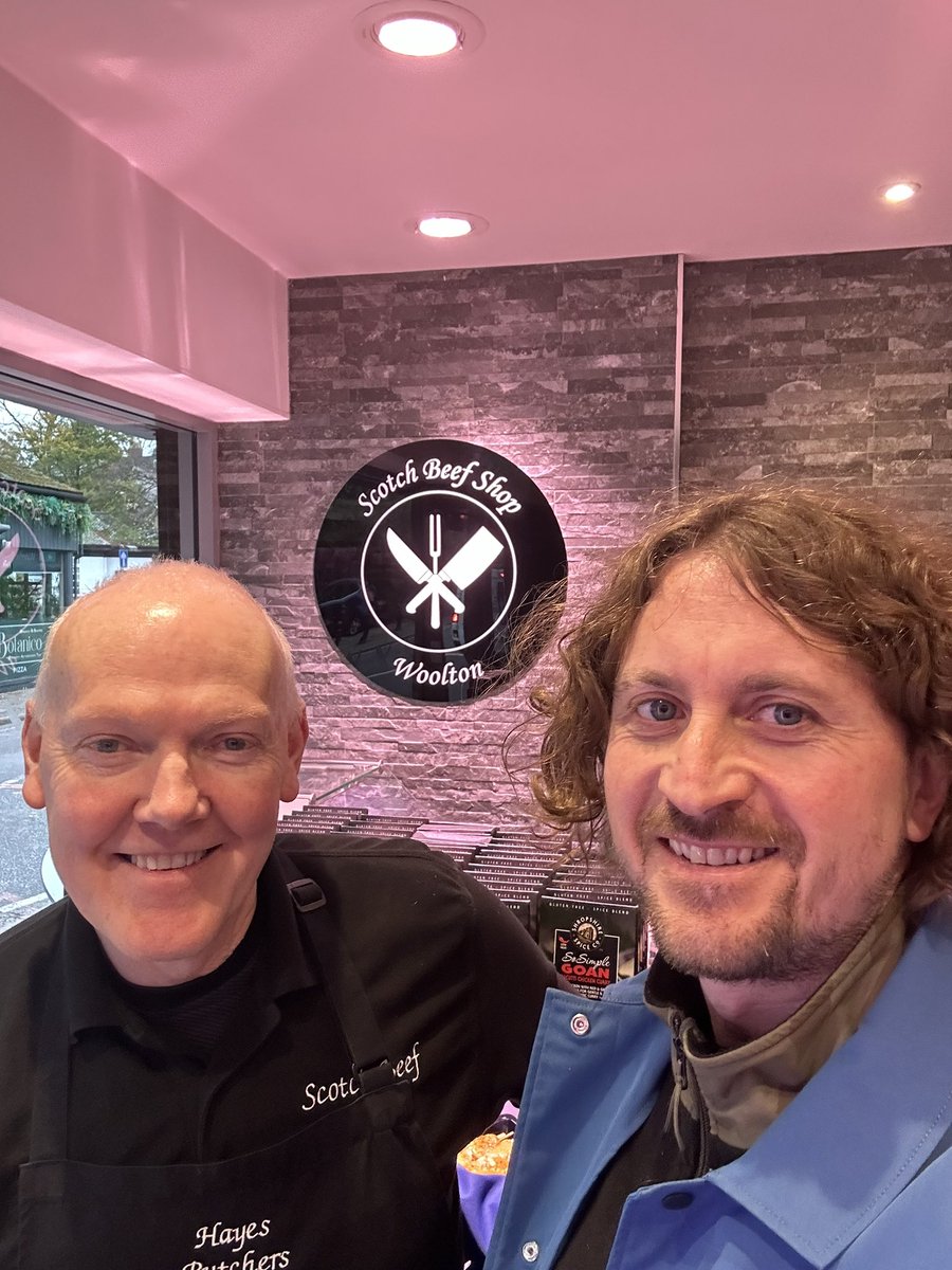 Dave from the <a href="/ZutonsThe/">The Zutons</a> popped in today 😎