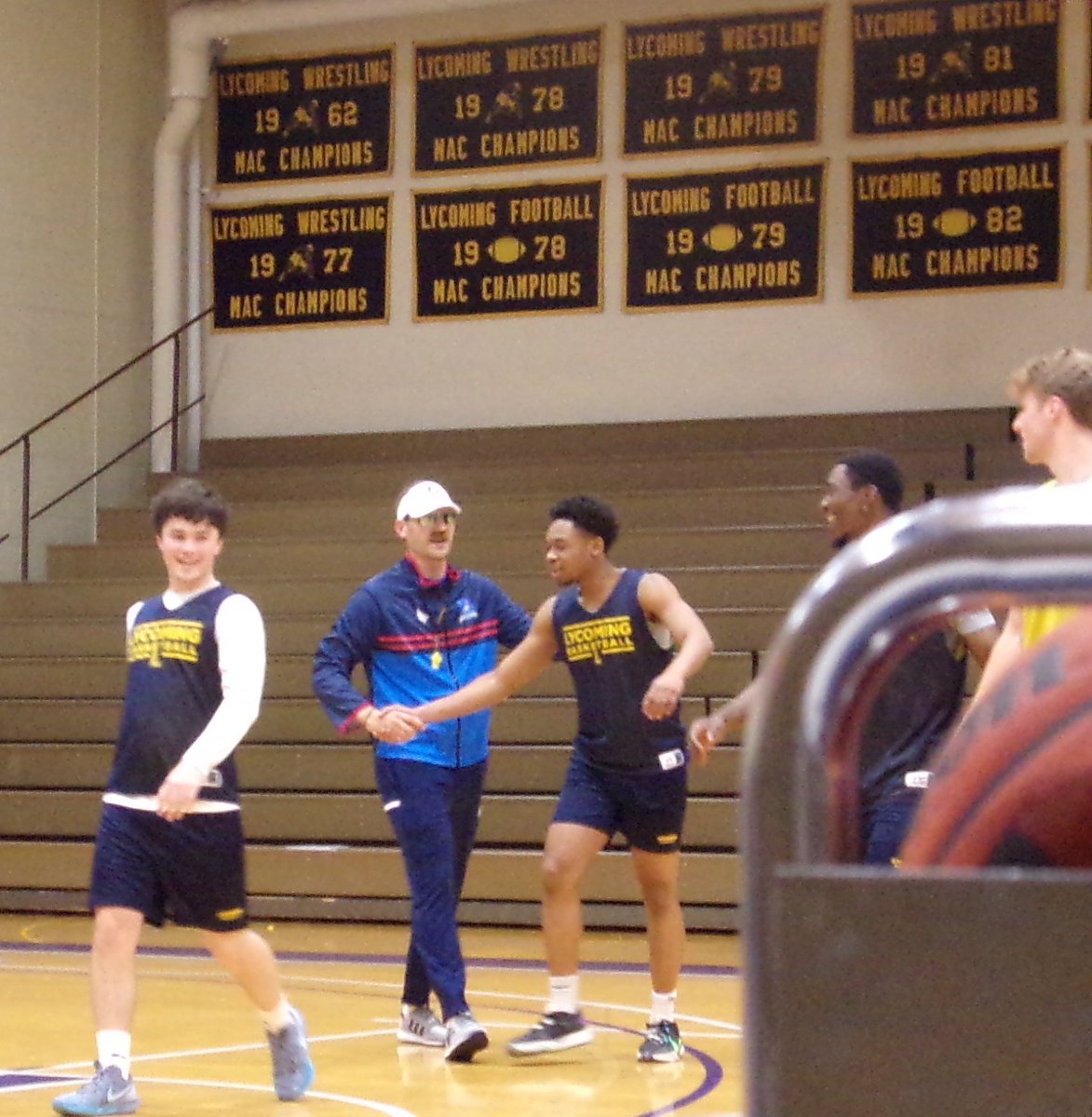 Lycoming Basketball tweet media