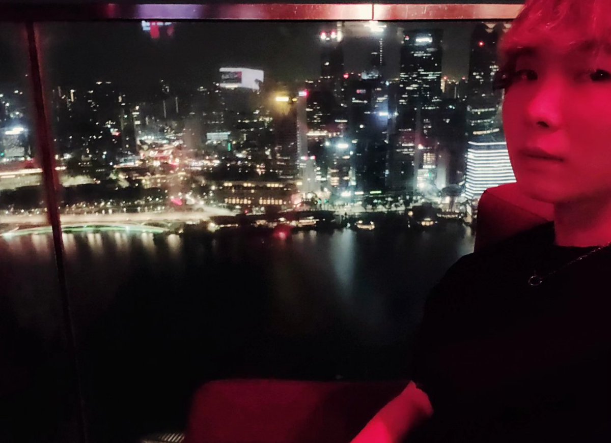 Star_L_eN's tweet photo. Marina bay sands より@kbar_len のほうがシャンパン美味しかった。

！

#한국 #kpop #新大久保 #LeN #韓国美容施術 #韓国案件 #korean #韓国美容情報 #韓国美容 #韓国情報 #韓国旅行 #韓国留学 #施術モデル募集  #bts #tコスメ #海外購入 #韓国人彼氏 #韓国好きな人と繋がりたい #韓国人と繋がりたい https://t.co/0AFH1Rc9jZ