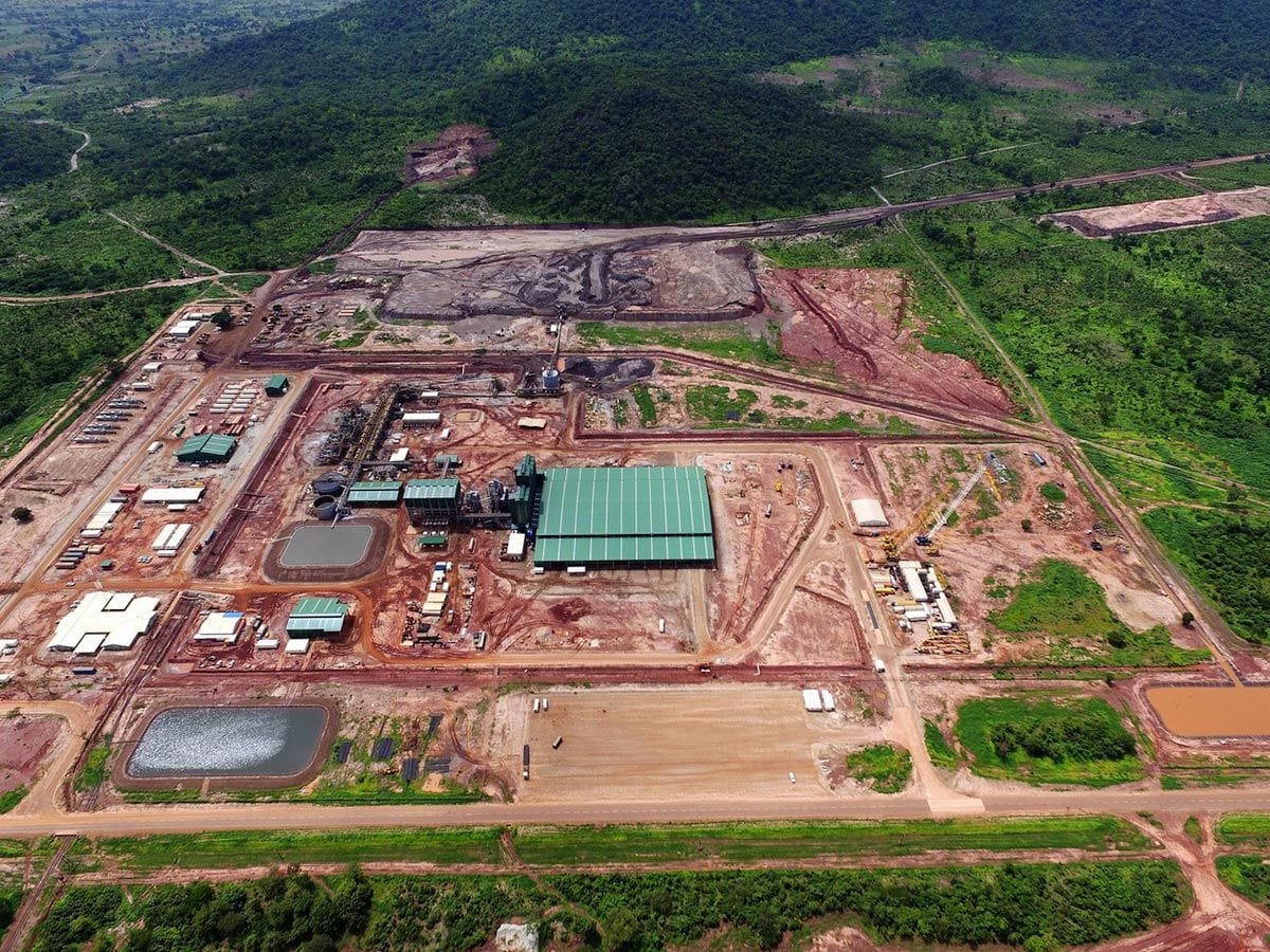 DelgadoCabo's tweet image. Locals stop work at Syrah’s #Balama graphite mine and demand compensation for land
Locals accuse the government of keeping money which they say was paid to it by Syrah to pass on to them as compensation
#Zitamar