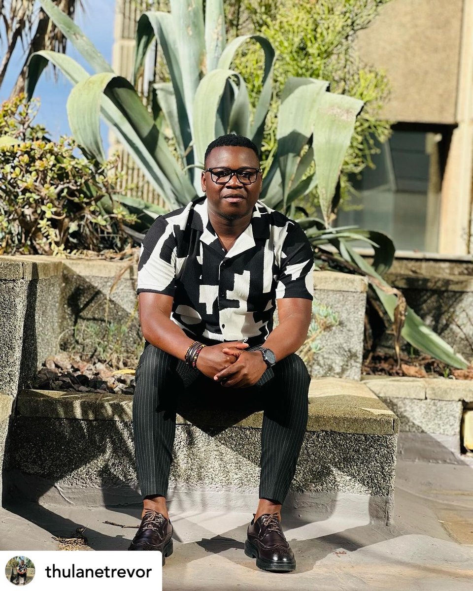 Markham_1873's tweet photo. New week, new #MKMStyle #WeekendFresh vibe check! 🔥
Tag us in your best #MKMStyle pics and looks. We love seeing how you make Markham yours with your standout style!
#MakeYourMark #MarkhamMen #StyleInspiration https://t.co/pkuQ5nvWxa