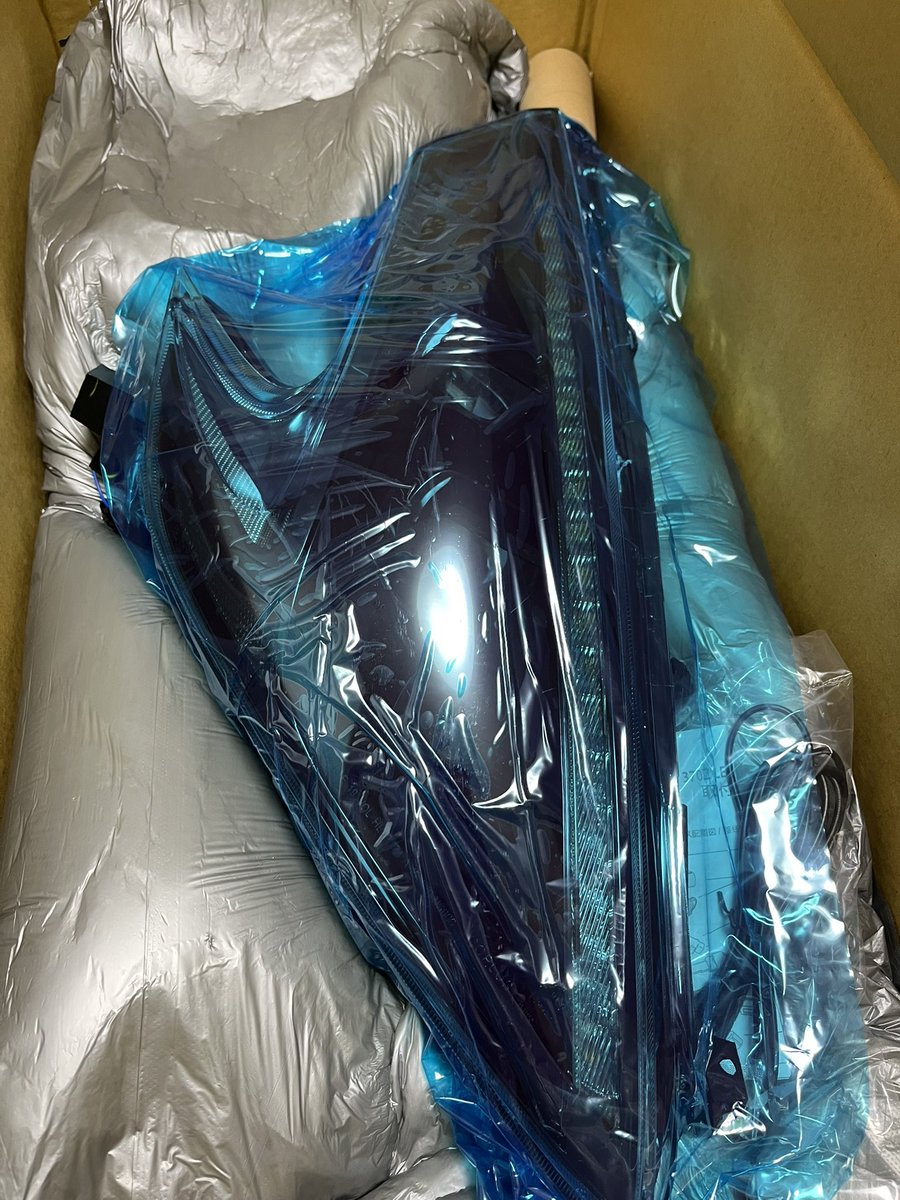 1208_kiyo's tweet photo. めっちゃ早く届いた！！
 #Z34  #78works  #フェアレディZ
 #社外ヘッドライト https://t.co/A27rG4HT14