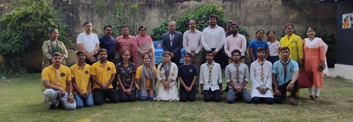 drm_lko's tweet photo. आज, लखनऊ स्थित मंडलीय कार्यालय के प्रांगण में उपस्थित दर्शकों एवं कर्मचारियों के बीच सतर्कता जागरूकता का सन्देश प्रसारित करते हुए एक नुक्कड़-नाटक की अत्यंत सजीव प्रस्तुति की गयी I #VigilanceAwarenessWeek -2024 https://t.co/nZRlqkuOvx
