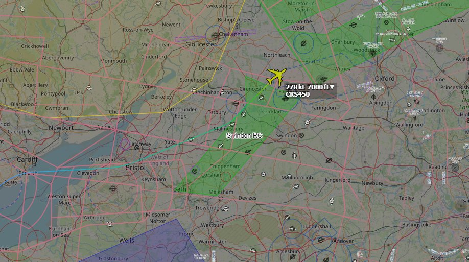 Andyyyyrrrr's tweet image. 10:35 CONNIE 450 Kalitta Air Boeing 747-400(F) 
Inbound RAF Fairford #EGVA From #Barksdale AFB to Drop off Cargo in support of an upcoming Deployment. #B52  
Currently working with Brize Radar 133.750 and Expecting ILS RW27 for Arrival. 
#CKS450/#K4450 Tail : #N710CK