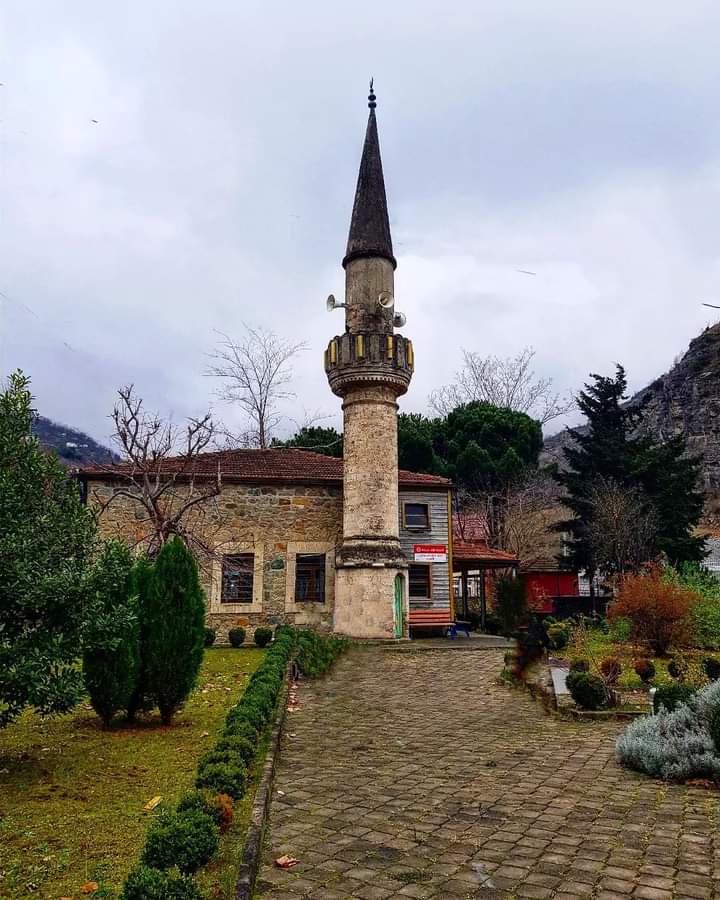 İnşaAllah Bir Gün Gülerek Deriz Ki  Allah'ım Bu Benim İstediğimden Daha Da Fazlası  Şükürler Olsun Sana  Amin Cumanın Hayrı  Bereketi Üzerimize Olsun Amin Duanıza Talibim 
BU GÜN CUMA NAMAZI SÜNNETİ VE FARZI ARASINDA BU DUAYA DENK GELDİM OKUMA ZAMANI MÜKEMMEL İSTEK ZAMAN MÜKEMMEL