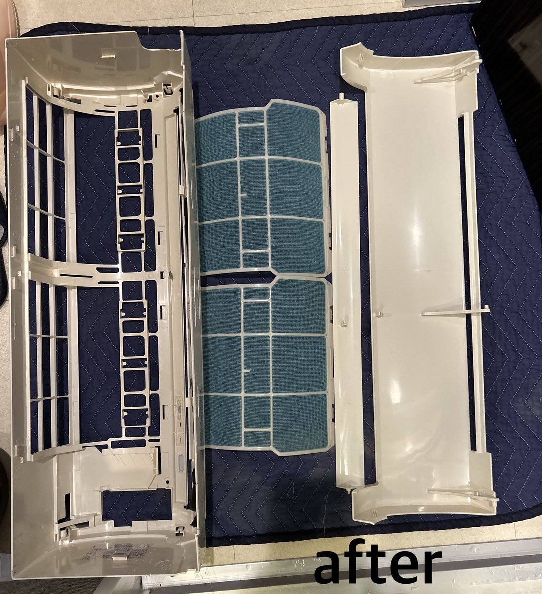 pikariaoi13's tweet photo. 東芝エアコンノーマルの洗浄🤩
アルミフィンにも埃がビッシリ😵
スッキリキレイにしてきました！
#エアコンクリーニング
#東芝
#東京 https://t.co/rd8KzJuSkt