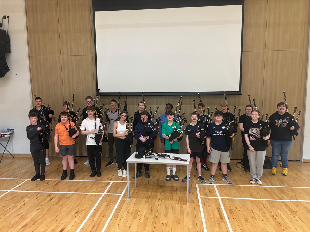 nlcschoolspb's tweet photo. As October comes to a close we would like to thank North Lanarkshire Council for supporting our young kids for these beneficial workshops: maintenance of the instrument, posture when playing and blowing steady ☑️🎶

Stay tuned for our next practice on Saturday 23rd November! https://t.co/i8bjjF4Pjp