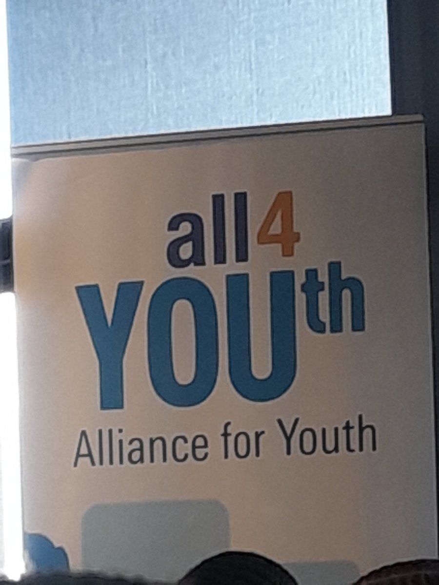 VERSatyle10000's tweet photo. My first ever thought provoking youth conference and I am enjoying every minute of it.
Let's get this knowledge and experience it with everyone who's chasing success.

#all4youthssa @All4YOUthSSA #ceoxyouthconnect24 https://t.co/a2yiuSL2eM