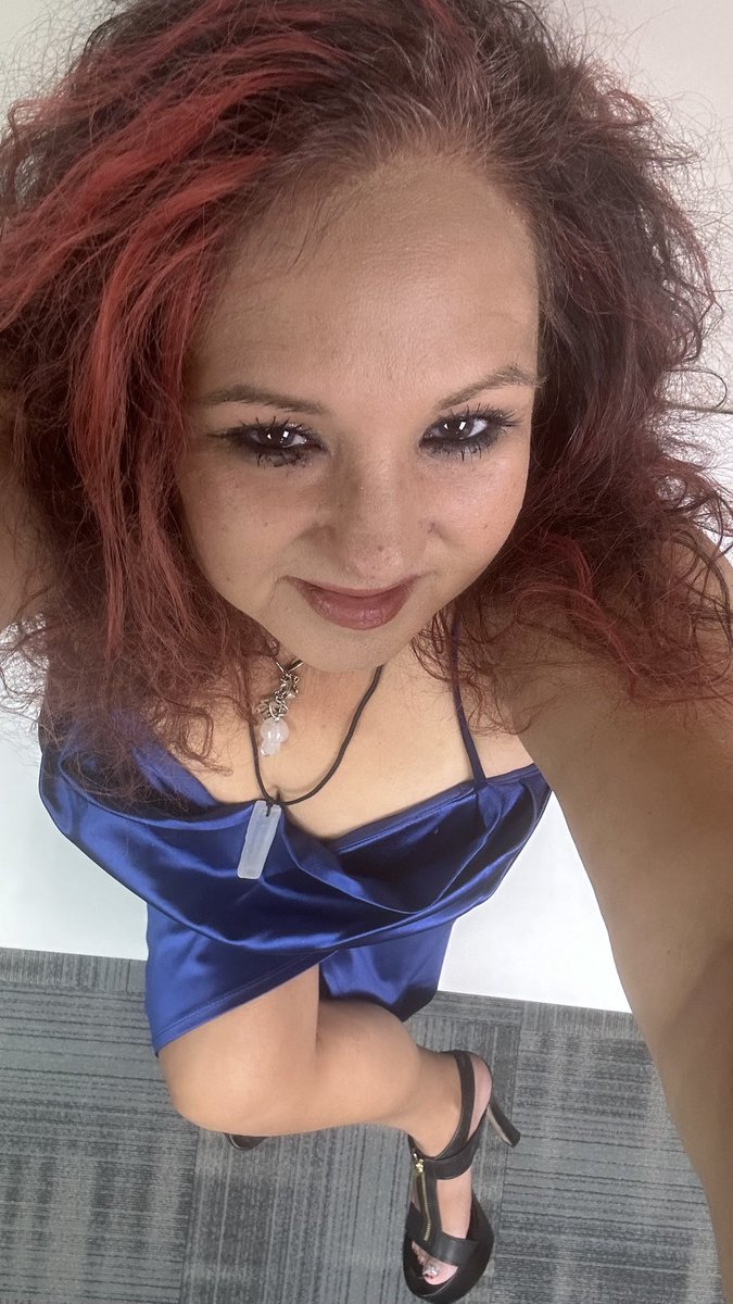 TaurusMeme's tweet photo. Good morning Tweeps☕️. Happy first day of November and New Moon in Scorpio. Remember out with the old and in with the new. I’ll find out this afternoon about the job. Please keep those positive vibes and good luck coming! I’ve got this! #IllegalInBlue #SlayinIt https://t.co/CfaTh1i3l5