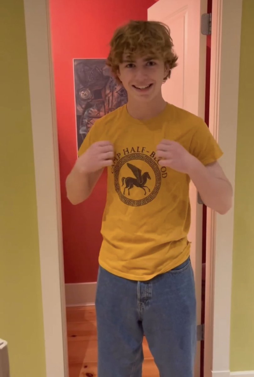 forpercyy's tweet photo. welcome home Percy Jackson we missed you https://t.co/gh1fCLzT71