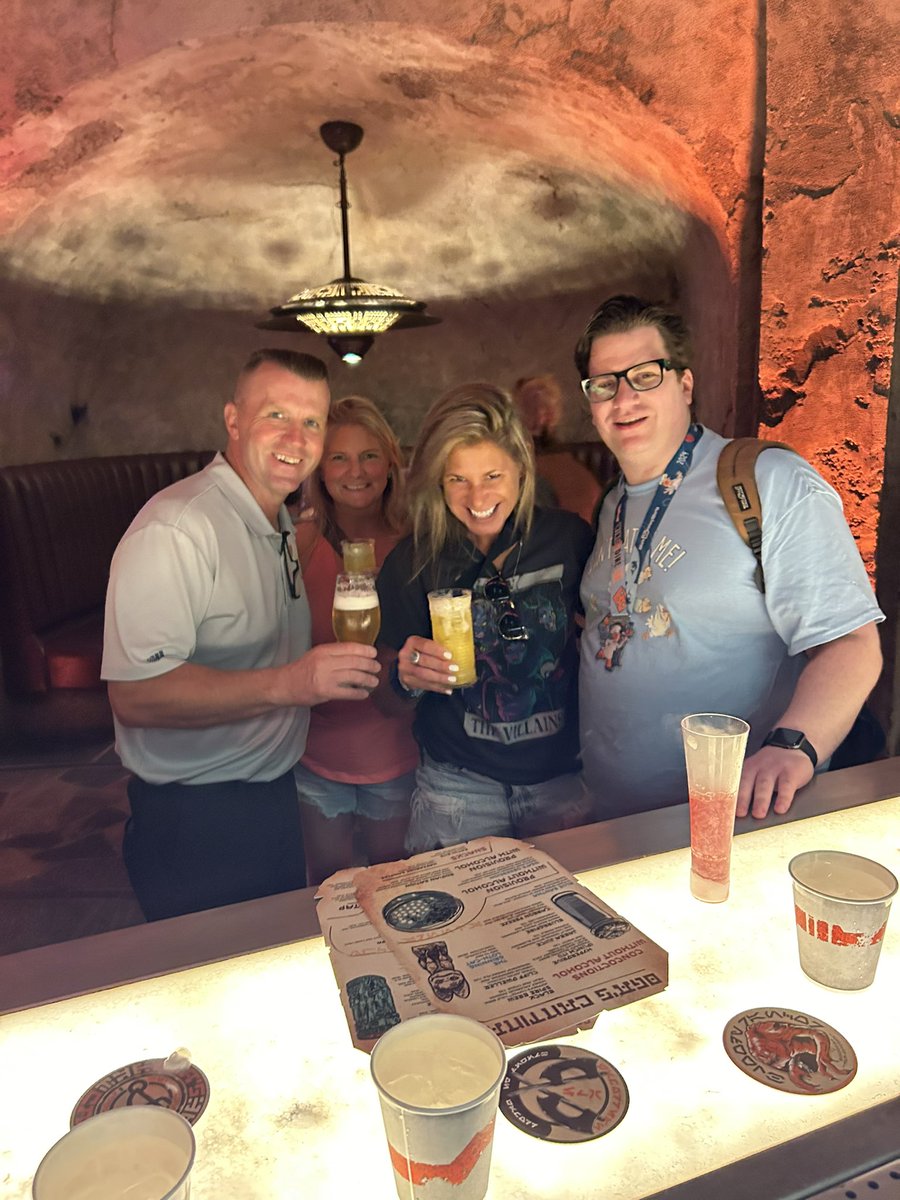 Huge #castcompliment to Natalie at Oga’s for making it so fun -love giggles