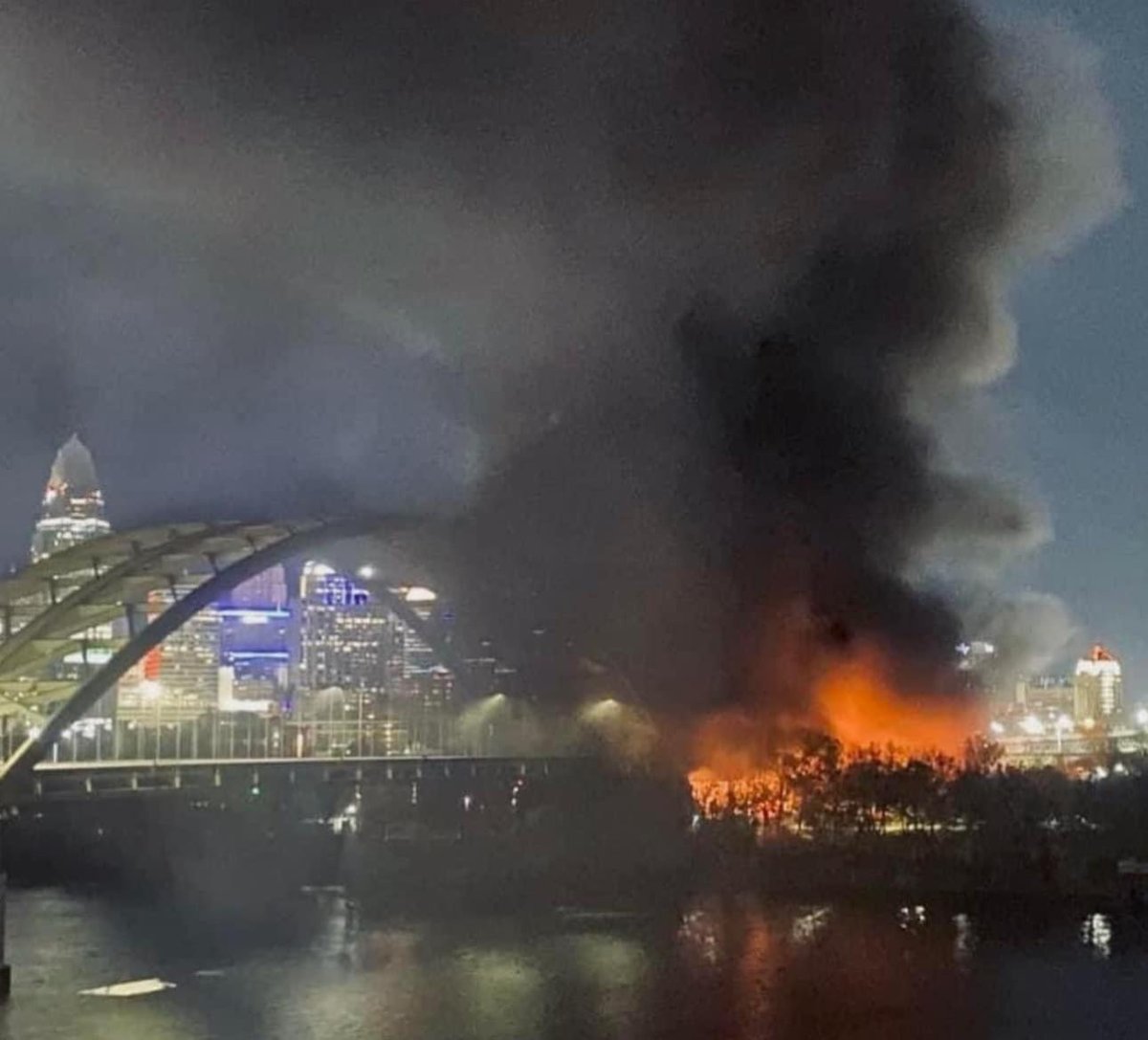 The Daniel Carter bridge connecting Cincinnati and Kentucky is now shut down and said to have structural damage to the steel due to a car fire that took place underneath the bridge. What kind of fire burns so hot it damages the steel of a bridge?