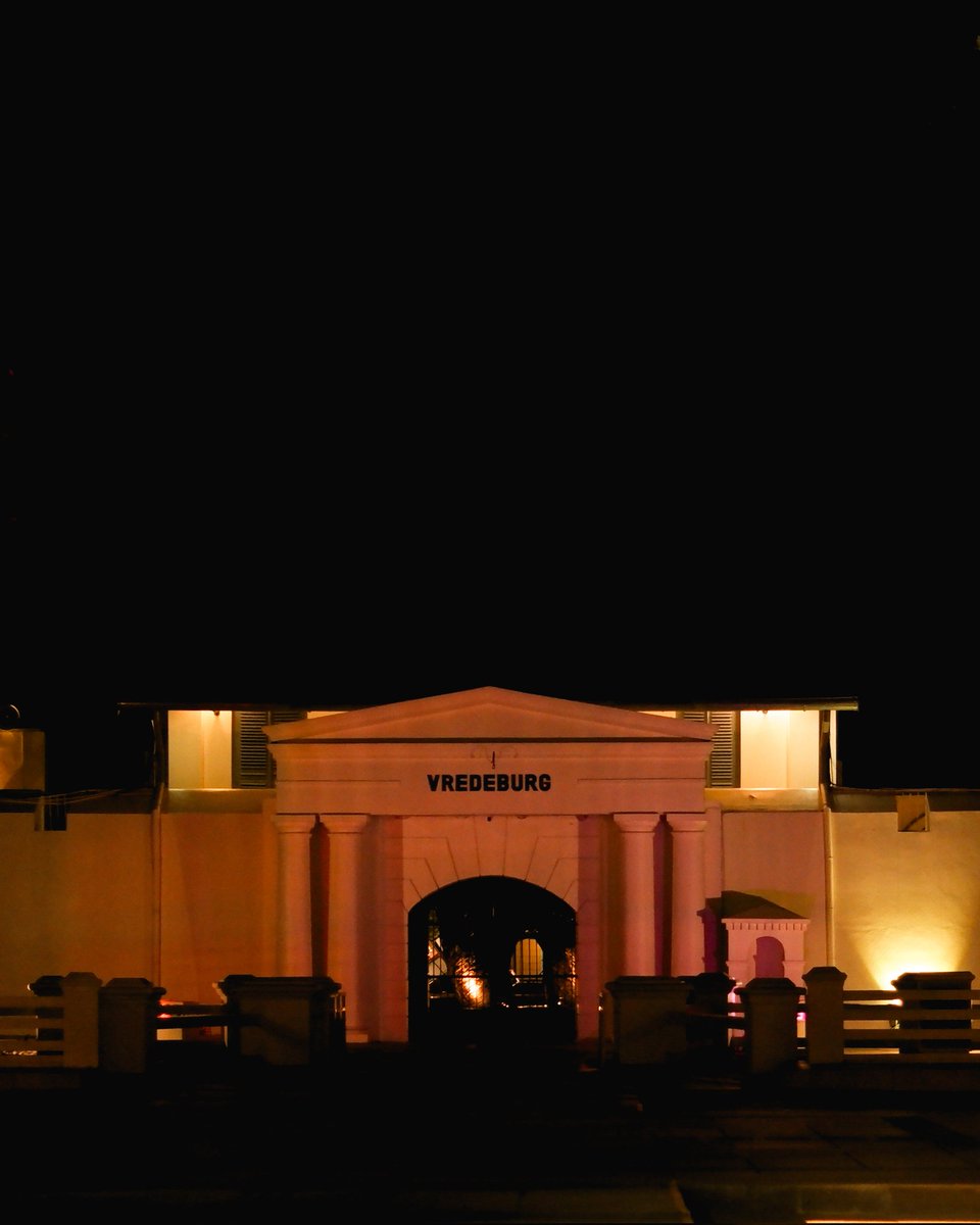 hararawindra's tweet photo. Night lights, historic beauty

#nightphotography https://t.co/Nbd8C6YpGc