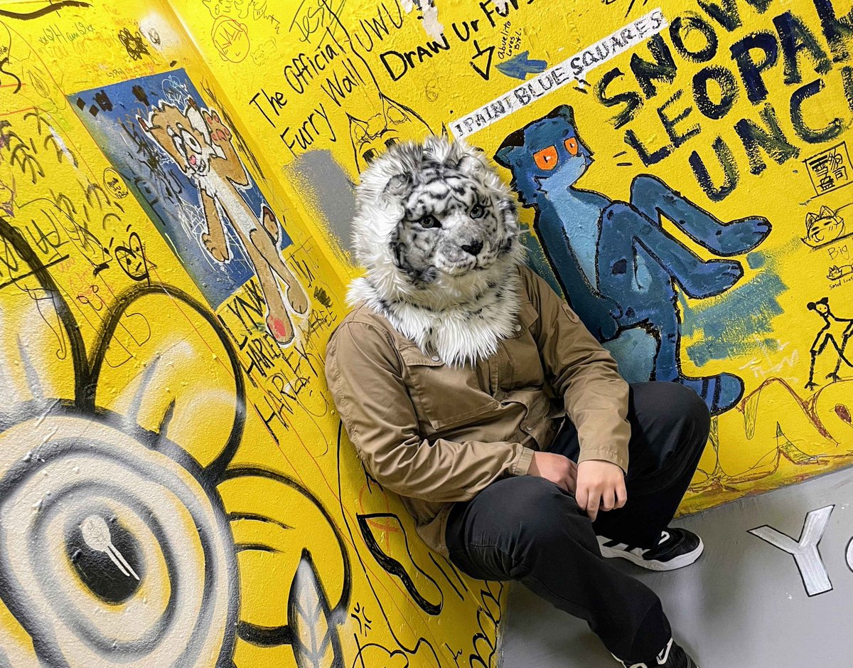 Finally a Pylon fursuit pic that goes kinda hard

#FursuitFriday
🎨<a href="/uncia42_/">Ounce Uncia</a>
📷<a href="/leucean_/">Leucean</a>