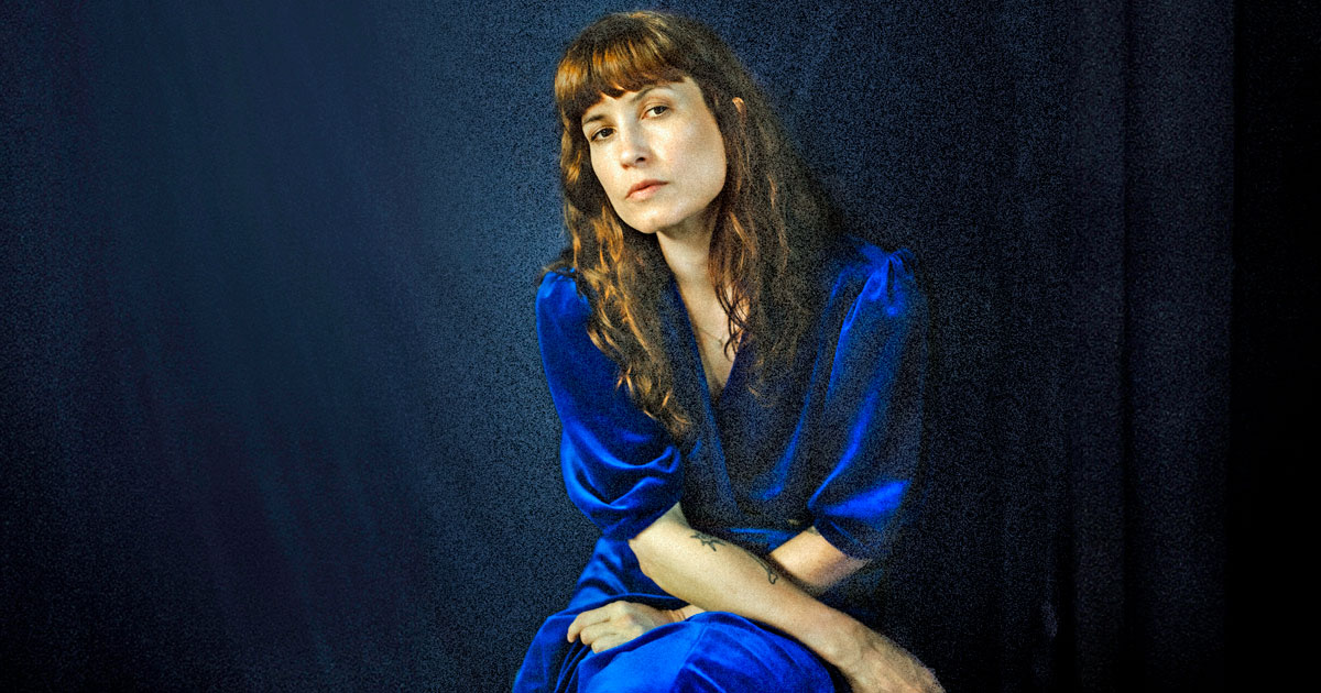 Songfacts (@songfacts) on Twitter photo Our interview with <a href="/missyhiggins/">Missy Higgins</a>, a terrific Australian singer-songwriter who broke through in 2004 with her debut album, The Sound Of White, and the it "Scar." It took her 20 years, but now she's released a sequel to that album.
songfacts.com/blog/interview… Our interview with <a href="/missyhiggins/">Missy Higgins</a>, a terrific Australian singer-songwriter who broke through in 2004 with her debut album, The Sound Of White, and the it "Scar." It took her 20 years, but now she's released a sequel to that album.
songfacts.com/blog/interview…