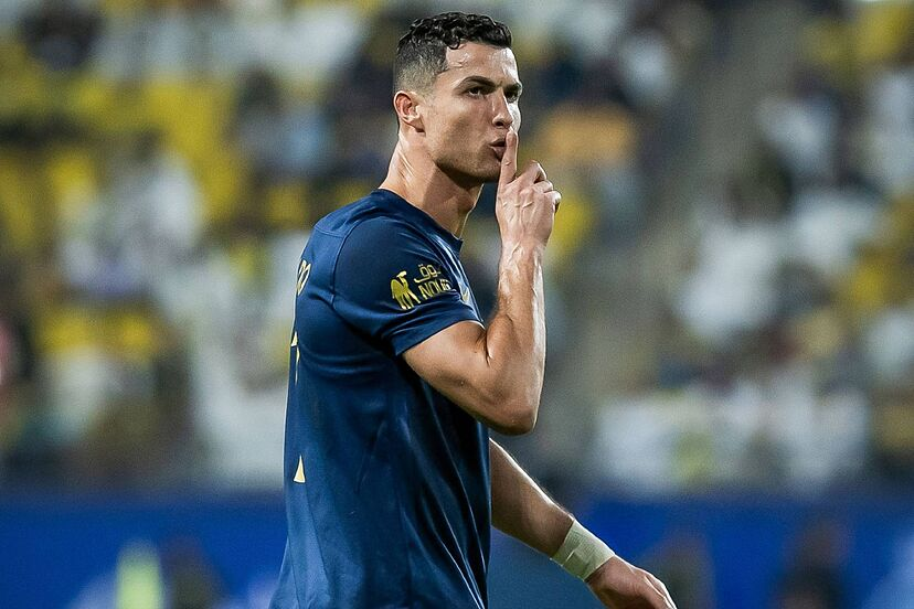 Cr7stianismo_'s tweet photo. Goleador histórico:

Del fútbol, Cristiano
De los clubes, Cristiano
De las selecciones, Cristiano
Del Mundial, Klose
De la Eurocopa, Cristiano
De la Copa América, Zizinho
De las ligas, Cristiano
Del Mundial de Clubes, Cristiano
De las copas, Pelé

De los amistosos: Messi https://t.co/peKAQKOYKT