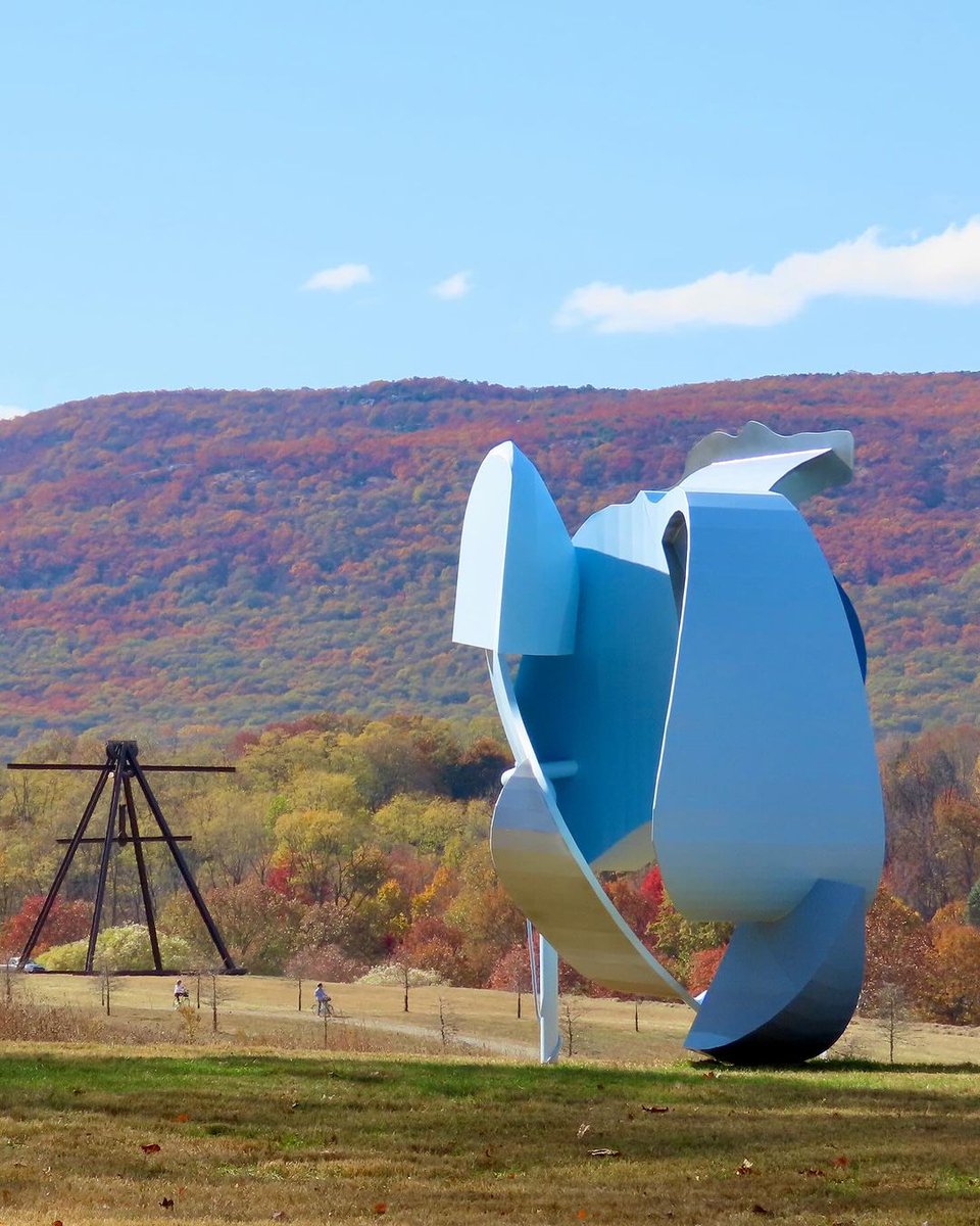 StormKingArtCtr's tweet photo. Much has been said about Arlene Shechet: Girl Group 
"Bewitching"..."Elegant"..."Badass"..."Shape shifting"..."Bursting forth with color, mischief, and intelligence."

⭐FINAL WEEKS! This exhibition closes on Sunday, November 10, don't miss it!

📷IG/mikedavisfaia https://t.co/YPknhD6zvP