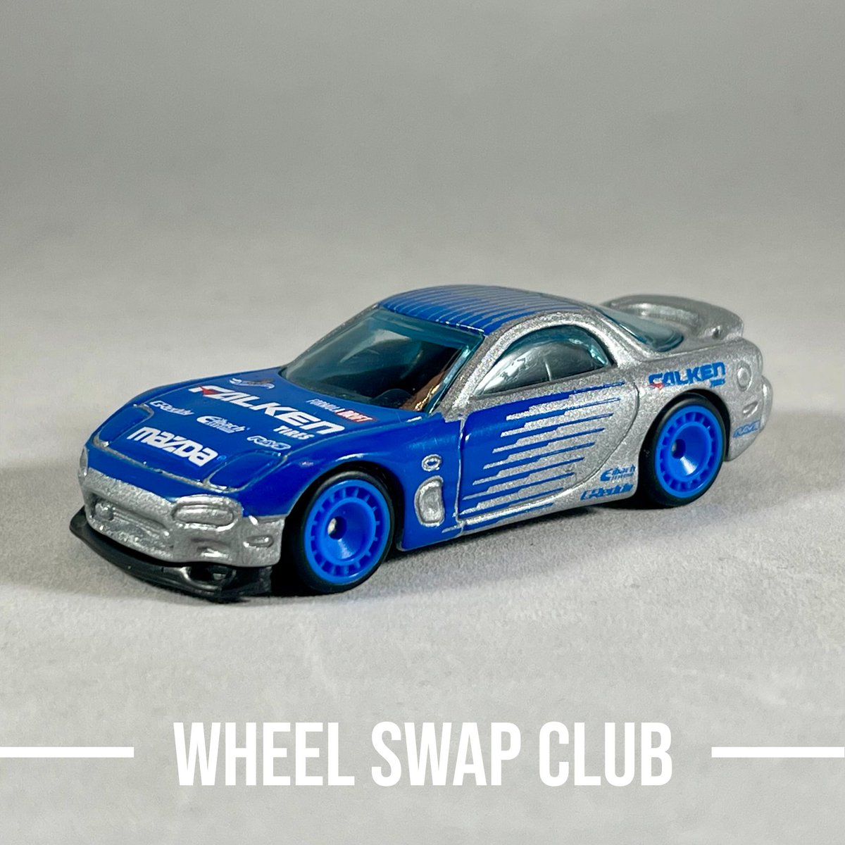 WheelSwapClub's tweet photo. #HotWheels '95 Maazda RX-7 - Falken
$25 shipped in US
#Mazda #Falken #WheelSwapClub #wheelswap #diecast #customdiecast #diecastcustom #realriders #diecastphotography https://t.co/quB9poptip
