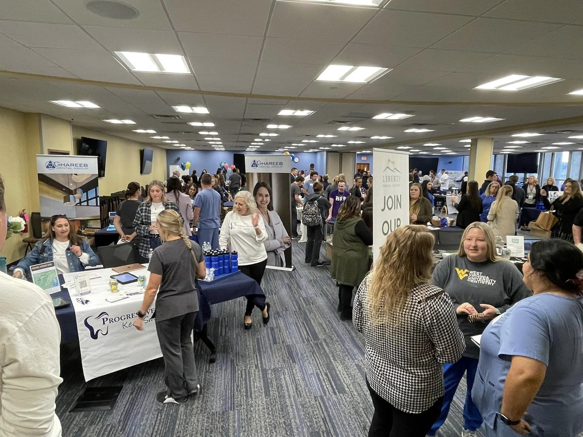 Today’s the day! 🦷 Join us at the Dental Career Fair from 3:30 to 5:30 p.m. at the Health Sciences Center North. Don't miss out on this opportunity to connect with dental professionals!