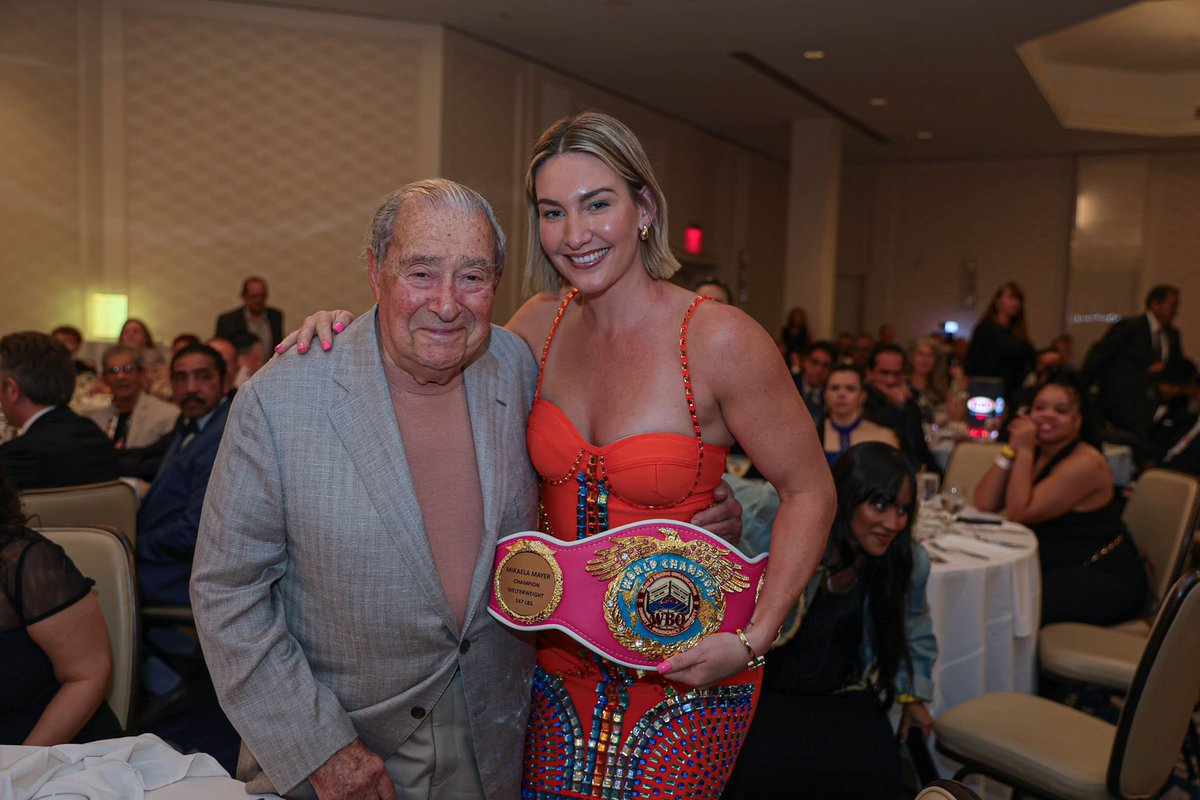 MikaelaMayer1's tweet image. Such a great time in Puerto Rico this week with my @WorldBoxingOrg fam. The first belt I ever collected, 4 years ago to date!

Proud to be their Champion again. 💖