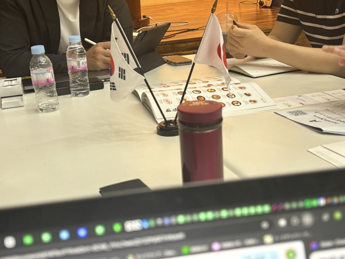 uber_ofz's tweet photo. 韓国政府COTRA社主催の会に韓国に✈️

韓国の飲食大手企業40社と商談会
フードデリバリーブランドの提携
#ゴーストレストラン 
#フードデリバリー
#韓国
#한국과 상담회 https://t.co/NAgRCGgo3o
