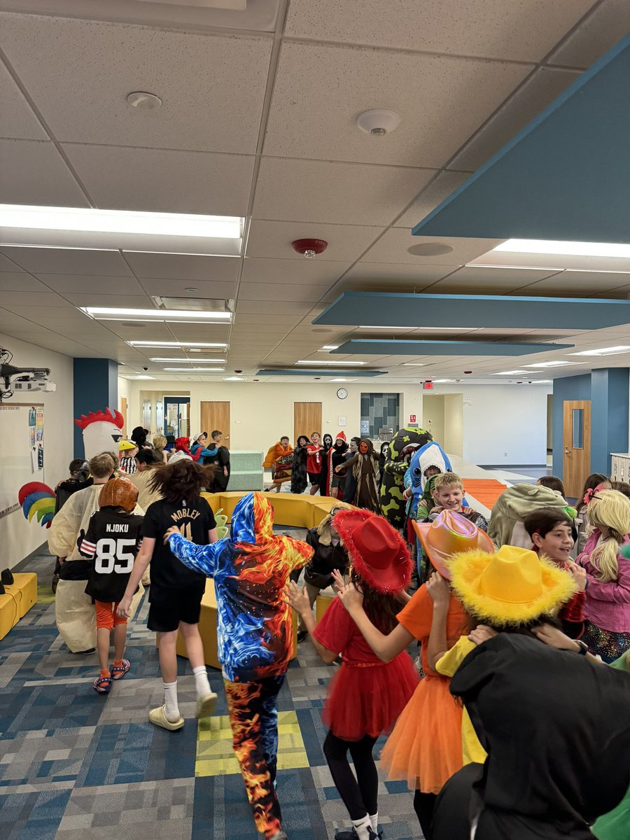 Mrs. Waite tweet media