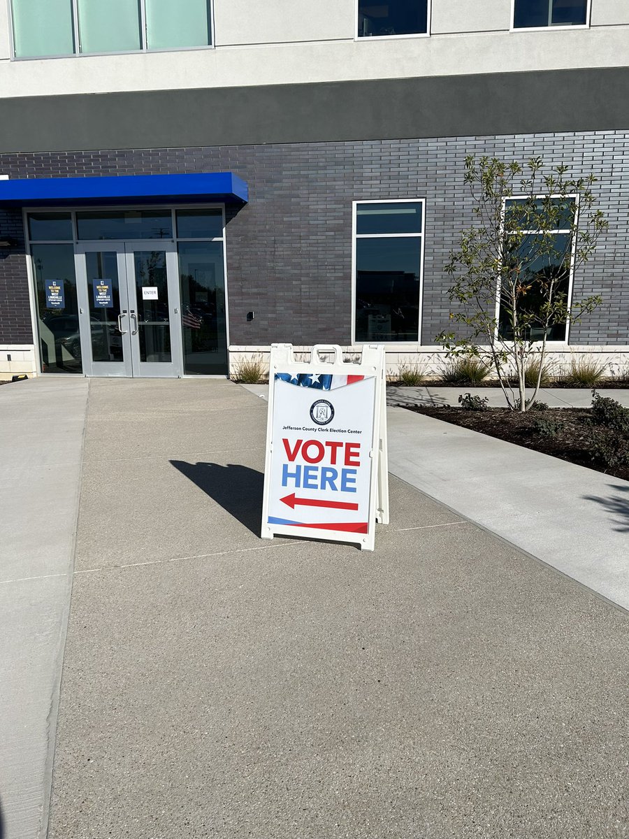 Elizabeth Strojan tweet media