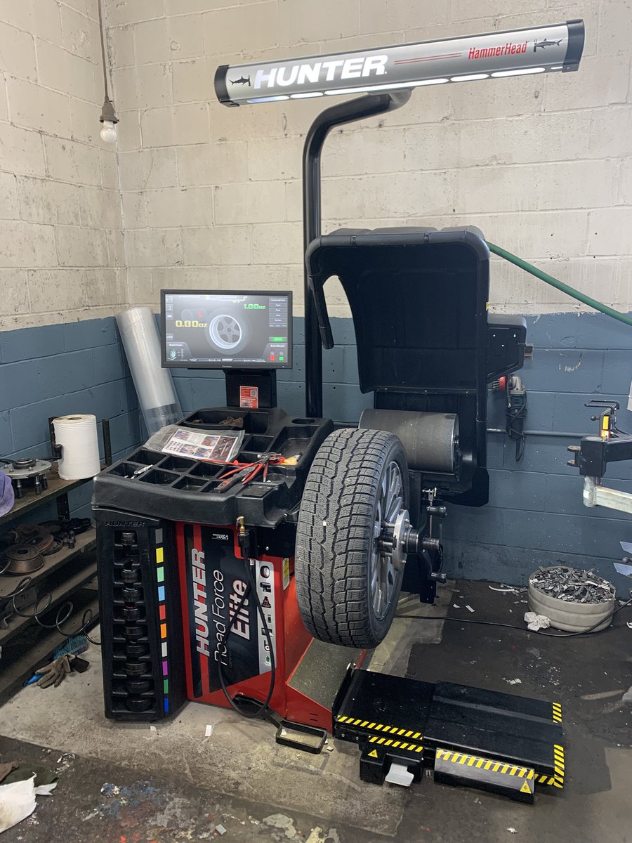 AmscSolutions's tweet photo. Congratulations!….and a huge thank you to Rick Lange, Owner of Lange & Fetter Ford in Trenton, and his Service Manager OJ Foster for their trust in me. #wechoosehunter #roadforce #roadforceelite #balancer #amscsolutionsinc https://t.co/QqUOJJfwXF