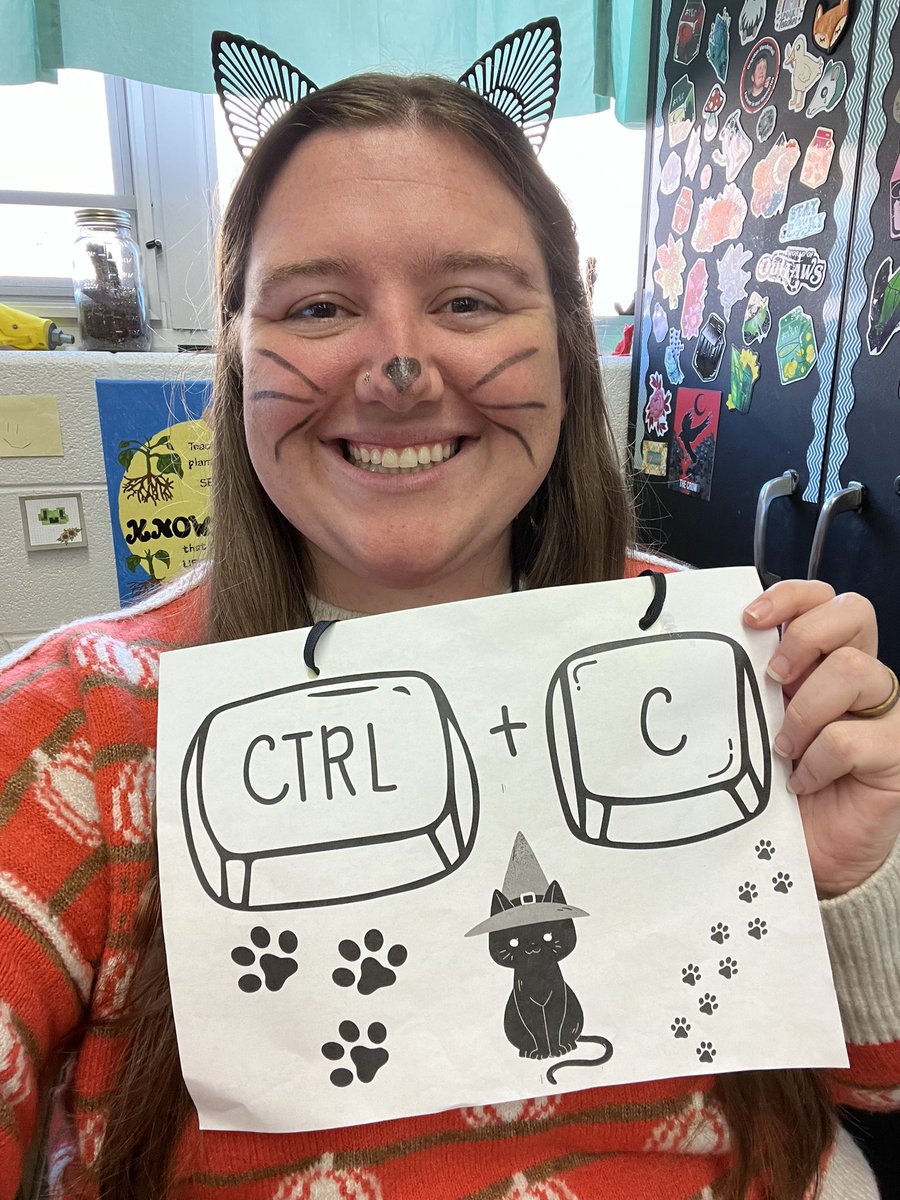 MagiNicole96's tweet photo. @NicholasFerroni As a technology teacher… I’m a copy cat! https://t.co/xyckUWeMFn