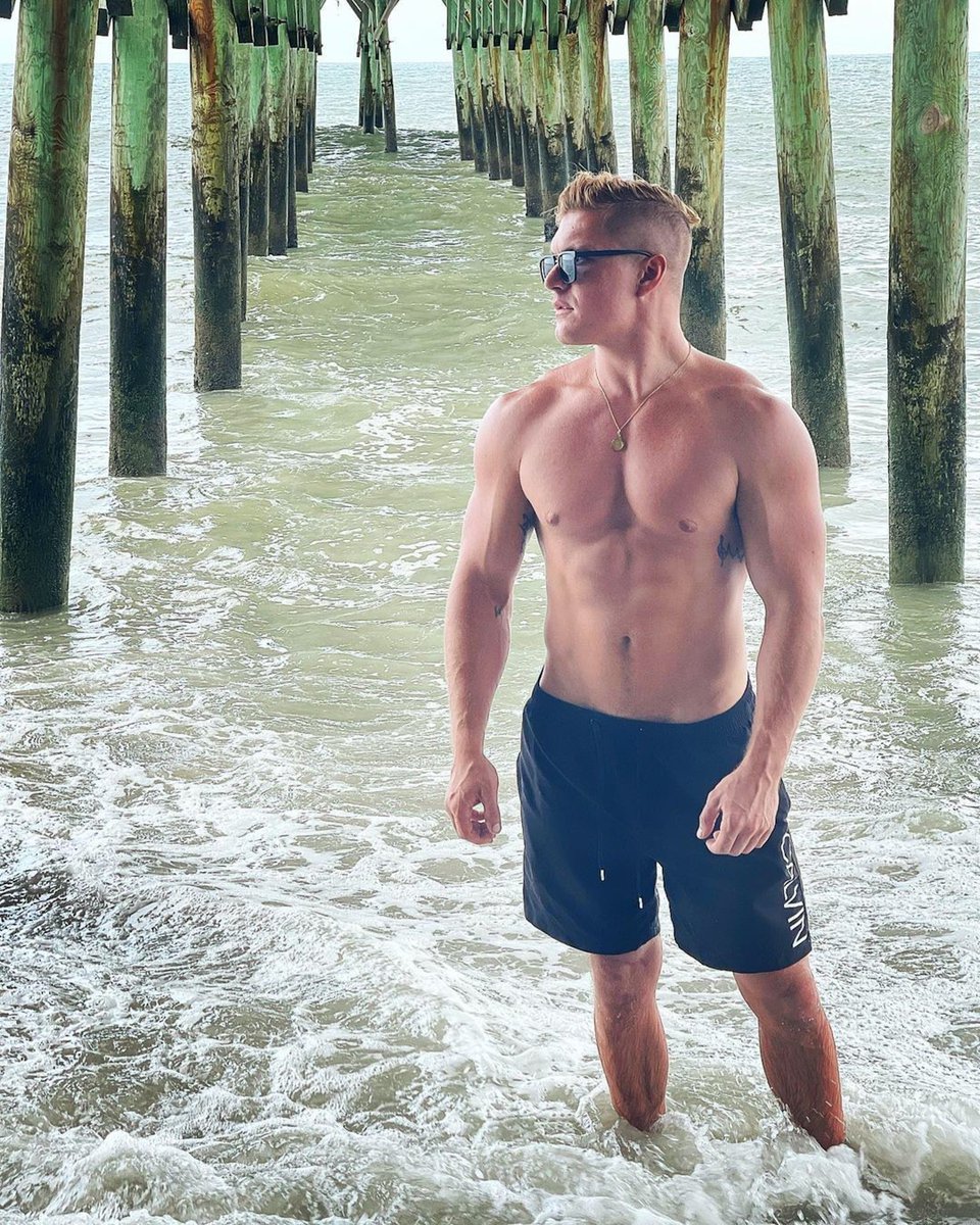buyVshades's tweet photo. 'Soul' Wood Sunglasses by #VSHADES worn by Drew Harper: https://t.co/S1tVjBl96B https://t.co/zCwHHdCT6R