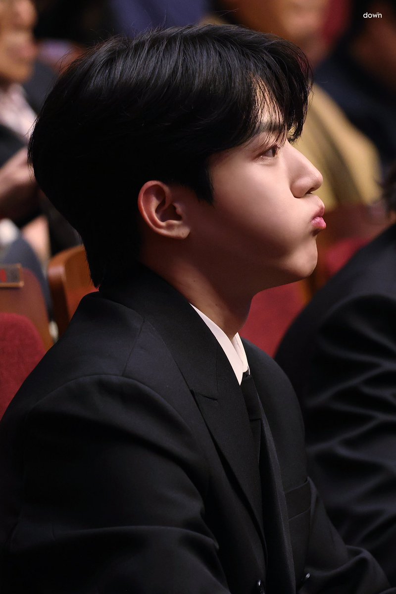 241031 #도운 #윤도운 #DAY6 HQ

૮• ₃.•ა 🩵