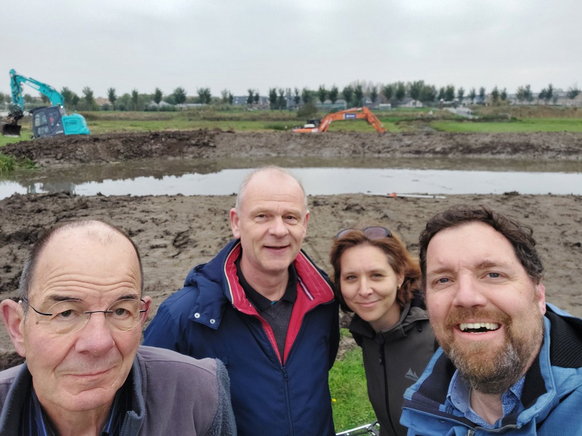 cdadelfland's tweet photo. Fracties van CDA Delfland en CU/SGP brengen een werkbezoek aan de dijkversterking bij de Groenzoom. https://t.co/QHpv6WXaVA https://t.co/z1HJ3yAmzf
