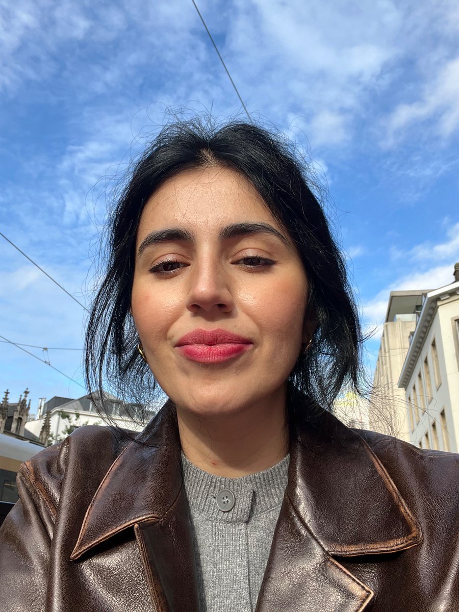 Lange war es ruhig hier aufm Kanal. So viel ist passiert, dass ich an manchen Morgen aufgewacht bin und nicht wusste, wo ich gerade bin. Zwei Umzüge und drei Länder später lebe ich seit Kurzem in Brüssel. Salut tout le monde! Lohnt es sich zu Twitter zurück zu kommen?