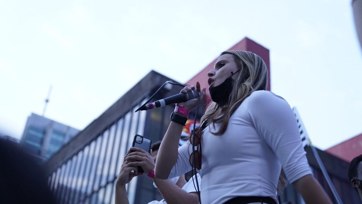 Amanda Vettorazzo tweet media