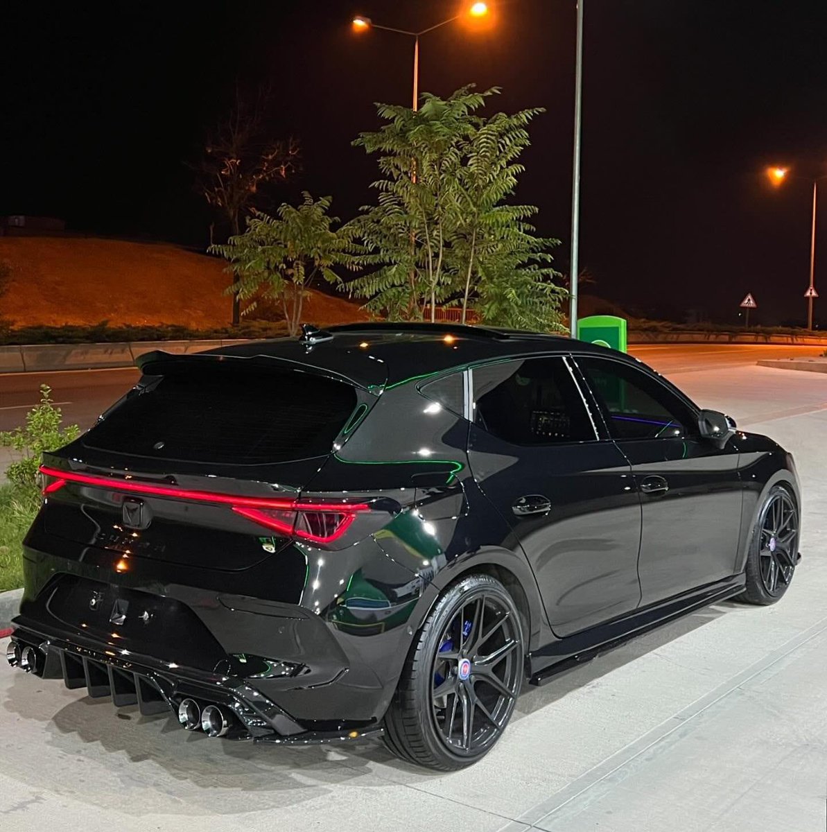 Mr_PeterM's tweet photo. Cupra Leon, VW Golf’s cousin🔥 https://t.co/ySUI3XHj5e