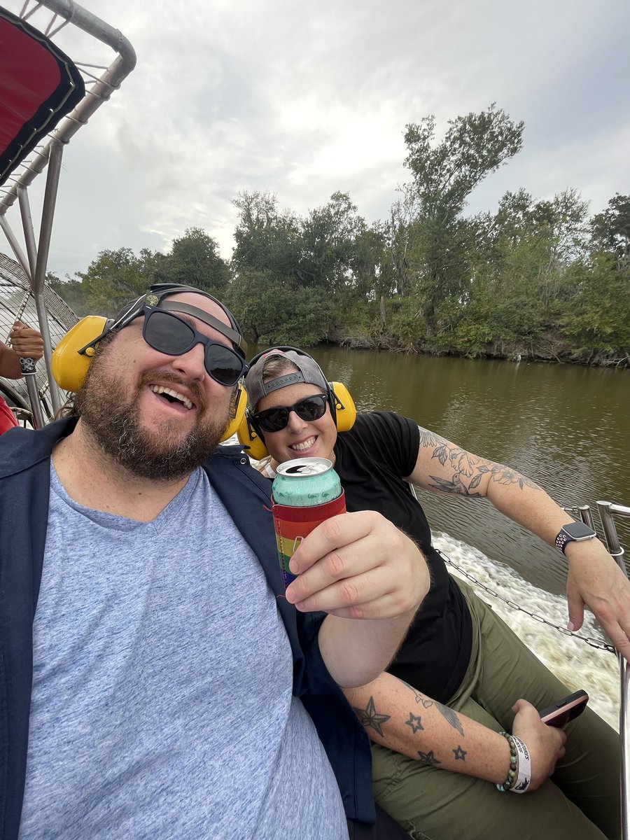 Spanish Moss. It’s neither Spanish nor moss. Discuss amongst yourselves. 

Yesterday I had the pleasure of going on a <a href="/JeffersonLAFun/">VisitJeffersonParish</a> #swamptour. In addition to the scenic bayous, we saw lots of alligators, birds, and more while sipping on a Paradise Park from <a href="/UrbanSouthBeer/">Urban South Brewery</a>!