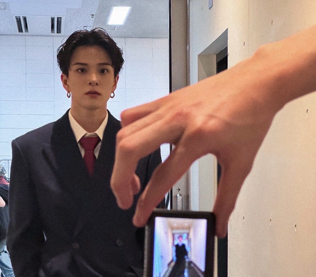 bluezsahi's tweet photo. SPECIAL GIVEAWAY ASAHI’s DAY 🤍
saldo 100k for 2 winners
rules :
-like & rt
-drop # for asahi + pics
end tba
AUTUMN FEELS WITH ASAHI
#FallingInLoveWithAsahi
#芸術の秋をアサヒと共有 https://t.co/GSYiJ890n8