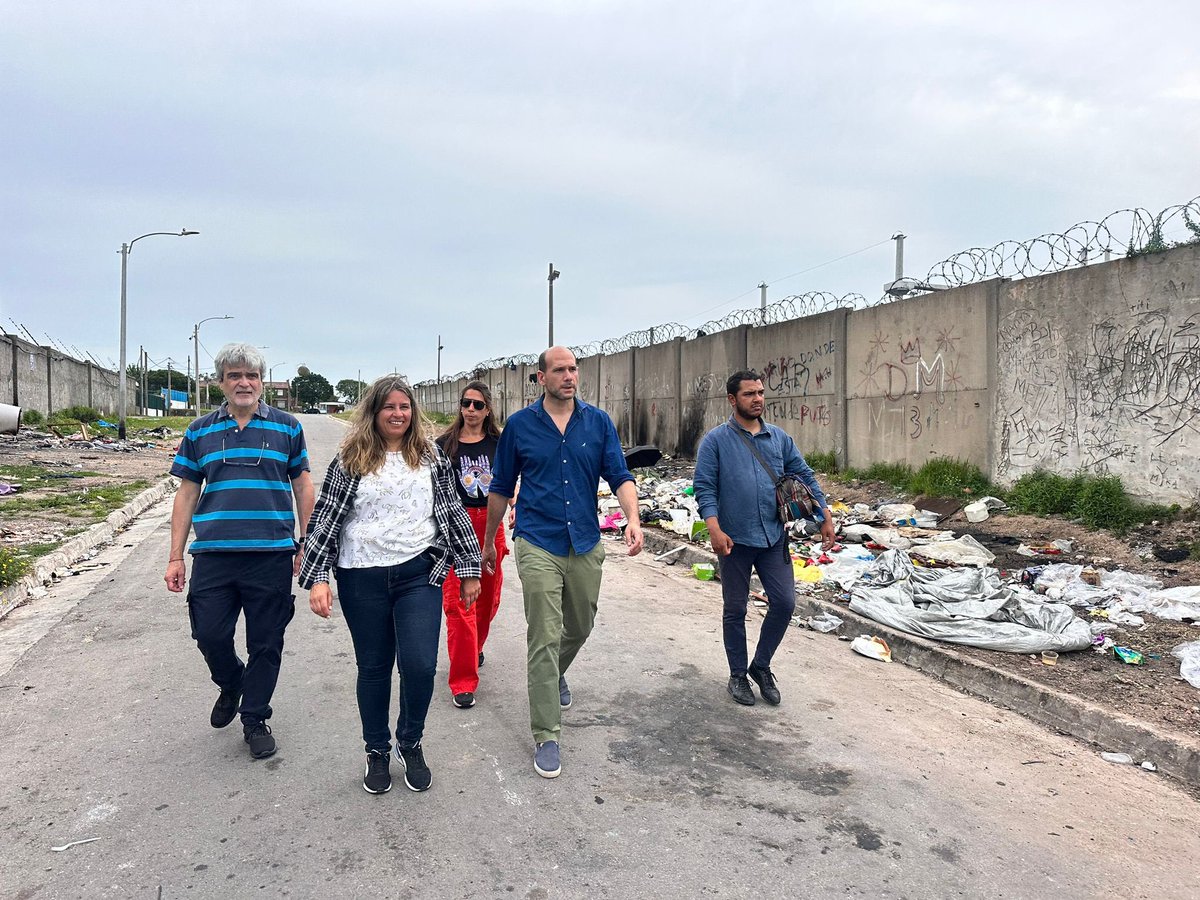 MartinLemaUy's tweet photo. Seguimos recorriendo lamentando el caos de un Montevideo abandonado. https://t.co/EjScKXGXI9
