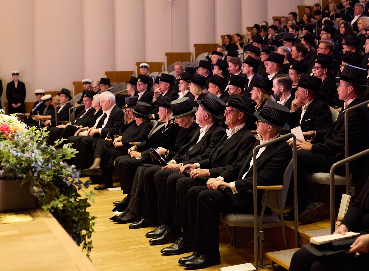 I dag är det dags att fira då Hanken ordnar doktorspromotion. Varma gratulationer till alla promovender, hedersdoktorer och jubeldoktorer! ⭐

Läs mer om promotionen här:
hanken.fi/sv/forskning/d…