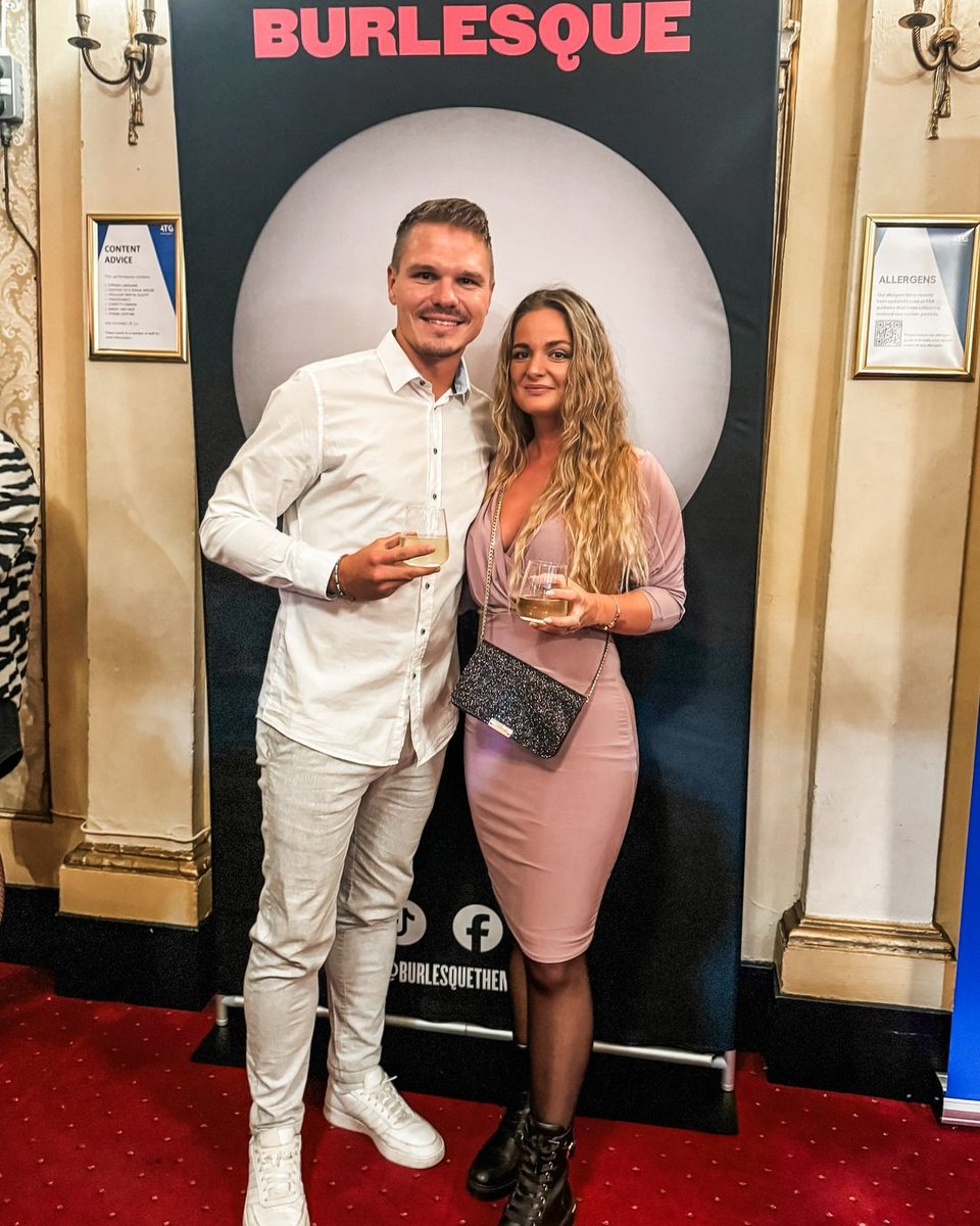 Burlesque The Musical tweet media