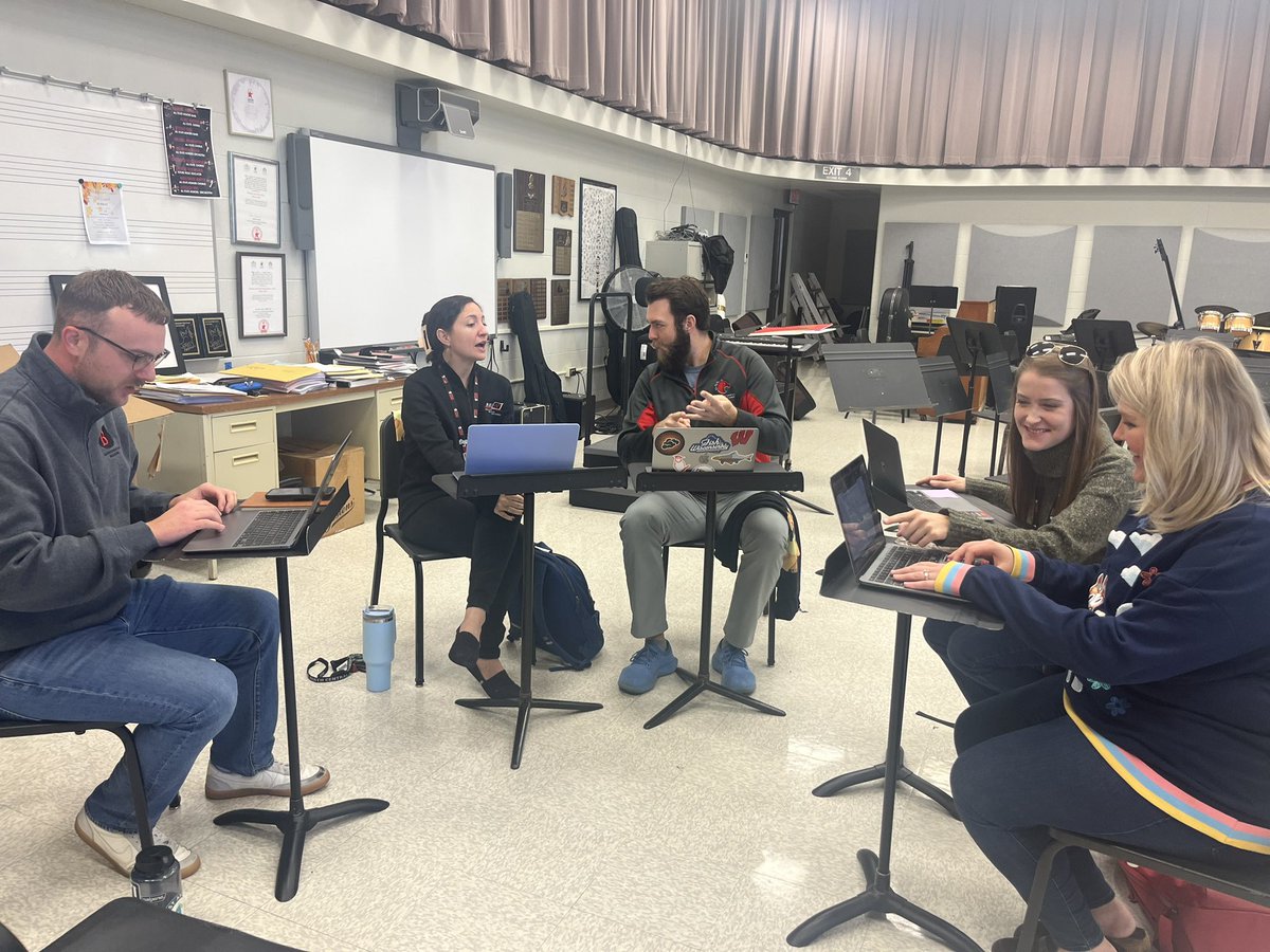 Barrington 220 Fine Arts tweet media