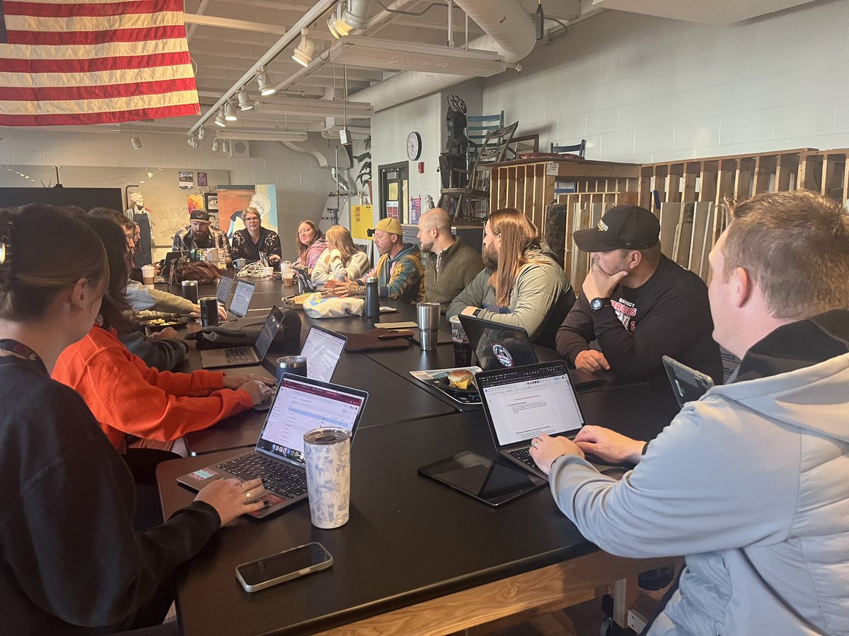 Barrington 220 Fine Arts tweet media