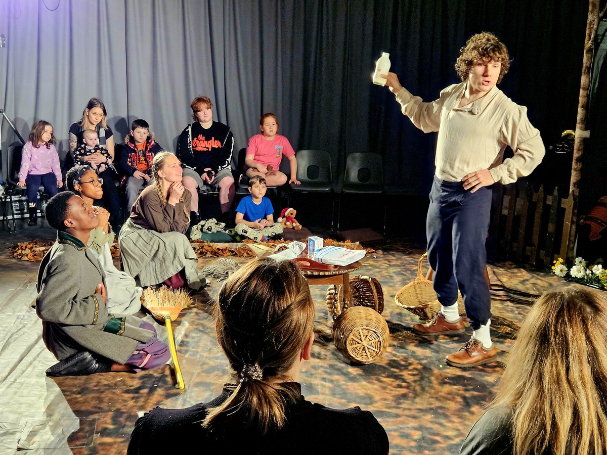 NVBorderlines's tweet image. 📢 #Free Family Event - #FabFoodandFunFolktales features a unique version of #HanselandGretel We still have few places left for tomorrow&apos;s performances, so pls contact @NewVicTheatre ! @SWhetnall @SusanEMoffat @NewsNBC @SoTCityCouncil @Sotlive @StokeontrentBID @Aida_S_Haughton