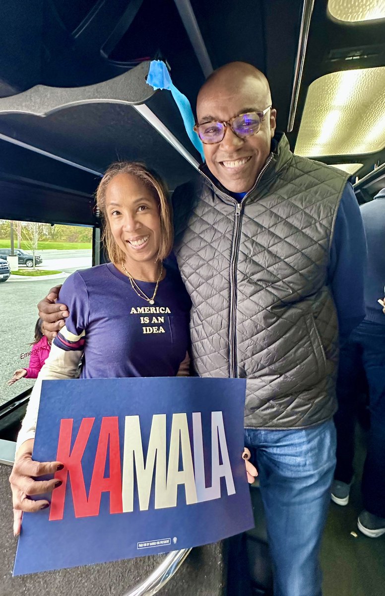 Shabooya sha sha shabooya roll call!  Get on the bus! Illinois Dems on the move! #2Kzoo4Kamala