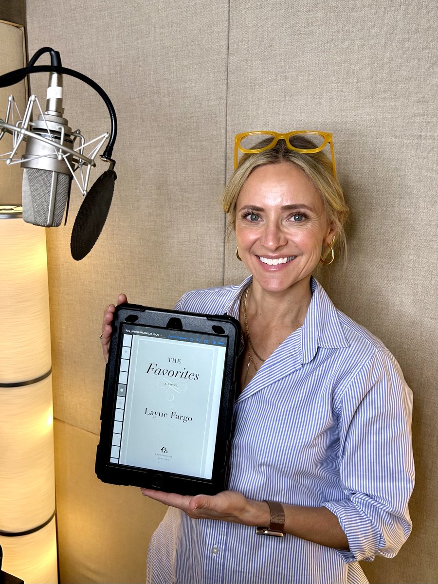 Christine Lakin narrating The Favorites for PRH.   Just won the Audie for Michael Connelly's The Waiting.
