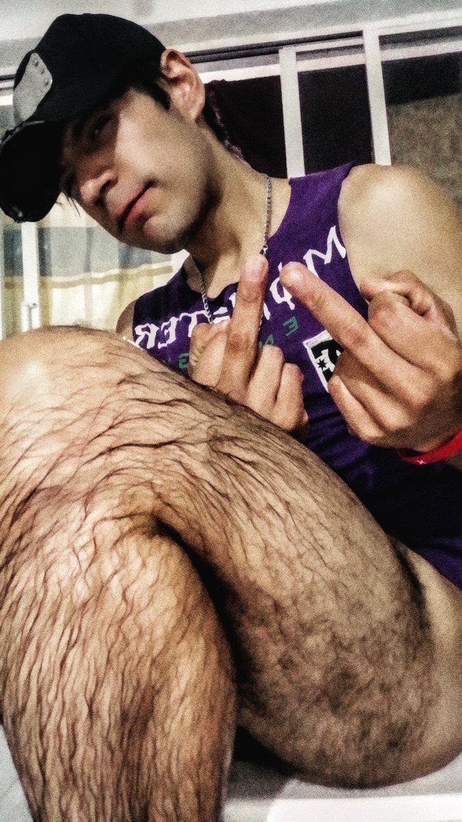 CCBBK69's tweet photo. Solo la persona correcta hace puede hacer que seas mejor ❤️ y la pasas feliz la mayor parte del tiempo. Hoy amanecí guapo, siento yo... https://t.co/BmgoLT5gE3