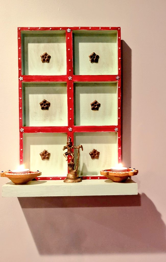 swathee_krishna's tweet image. Our Deepavali diy.. Tried to give a vintage look.

#diyHobby
#stressBuster
#wallMount