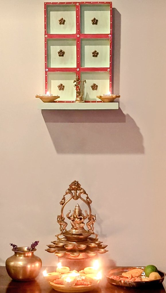 swathee_krishna's tweet image. Our Deepavali diy.. Tried to give a vintage look.

#diyHobby
#stressBuster
#wallMount