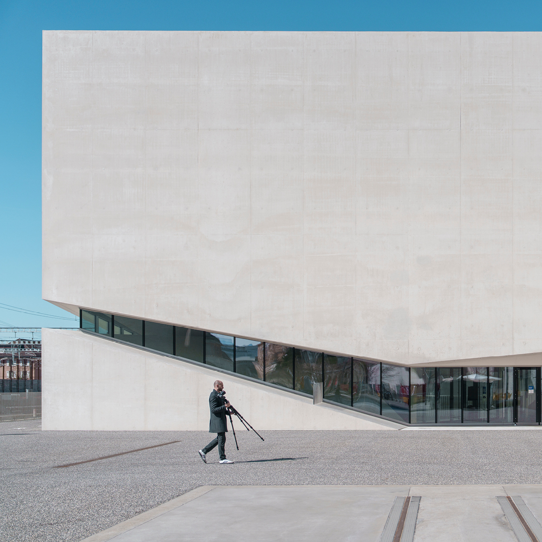 Ingo Rasp is an architecture photographer with a prepared mindset. He takes in a space and waits for the exact moment to click the shutter. Thanks also to his I.N.O.X. Chrono. Click to Capture: vx.ag/4brmIJ9
#MyVictorinox #IneedSwitzerland